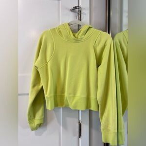 lululemon cropped hoodie